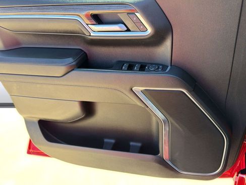 Used 2022 Chevrolet Silverado 1500 LT image 12