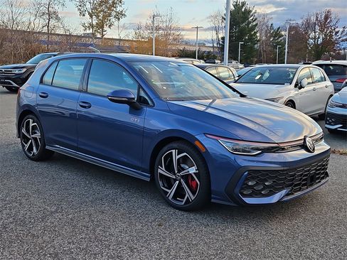 New 2026 Volkswagen GTI SE image 2