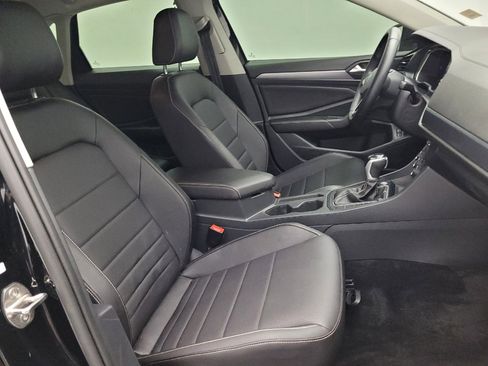 Used 2023 Volkswagen Jetta SE image 21