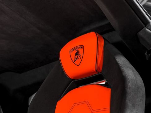 Used 2024 Lamborghini Revuelto AWD/4WD image 19