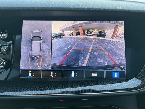 Used 2021 Buick Envision Essence w/ Technology Package I image 34