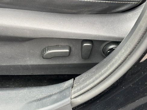 Used 2023 Subaru Outback Limited image 23