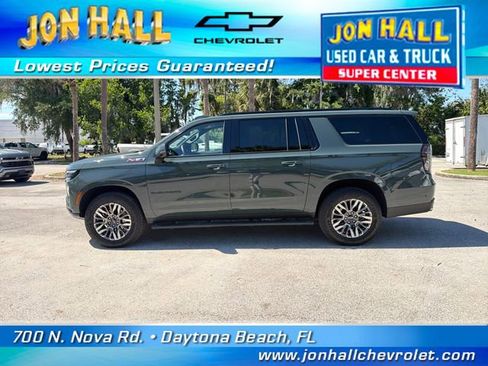 Used 2025 Chevrolet Suburban Z71 w/ Z71 Off-Road Package image 5