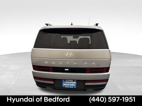 Used 2025 Hyundai Santa Fe Limited AWD/4WD image 6