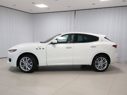 Used 2022 Maserati Levante GT image 2