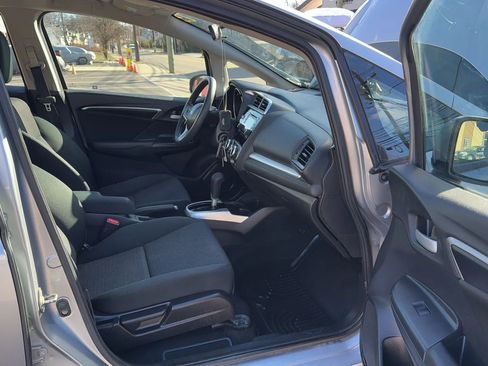 Used 2018 Honda Fit LX image 25