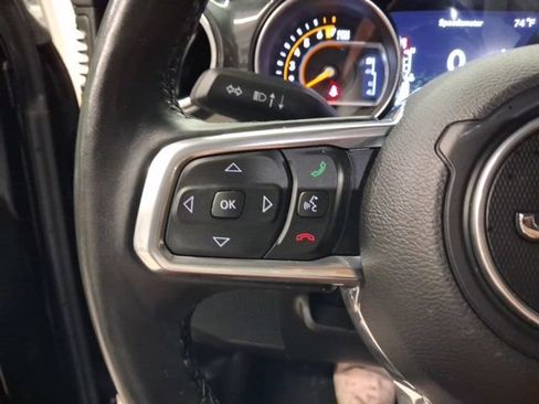 Used 2023 Jeep Wrangler Unlimited Sahara AWD/4WD image 8