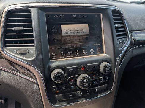 Used 2014 Jeep Grand Cherokee Overland w/ Advanced Technology Group image 17