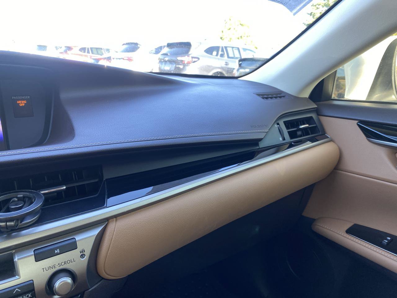 Used 2016 Lexus ES 350 w/ Accessory Package FWD image 20
