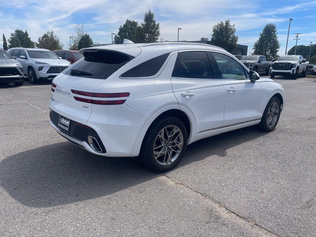 Used 2025 Genesis GV70 2.5T AWD/4WD image 5