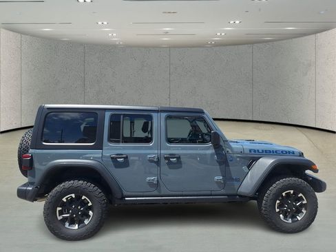 Used 2025 Jeep Wrangler Unlimited Rubicon 4xe w/ Safety Group AWD/4WD image 6