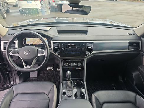 Used 2022 Volkswagen Atlas SEL Premium image 13