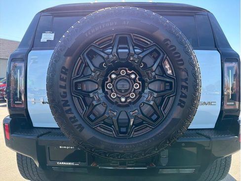 Used 2025 GMC Hummer EV 2X image 33