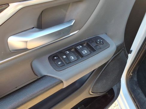 Used 2022 RAM 1500 Big Horn AWD/4WD image 18
