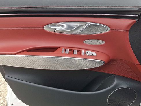 Used 2023 Genesis GV70 2.5T w/ Sport Prestige Package image 12