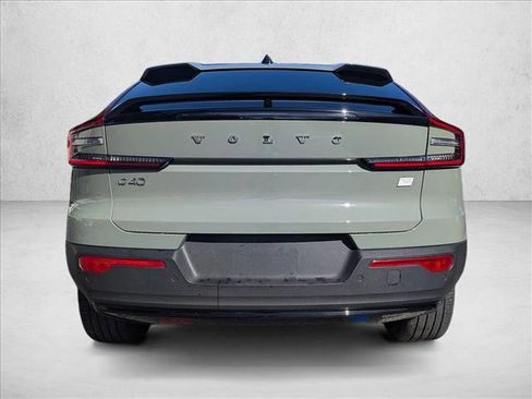 Used 2023 Volvo C40 P8 Recharge Ultimate image 7