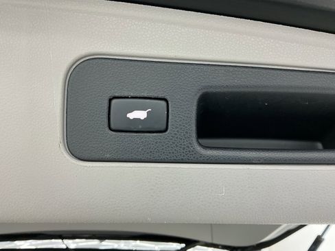 Used 2016 Honda Odyssey EX-L image 48