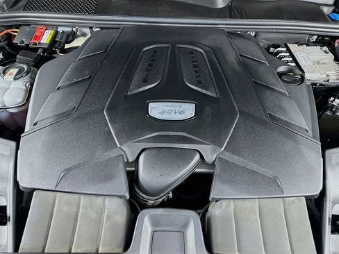 Used 2019 Porsche Cayenne image 38