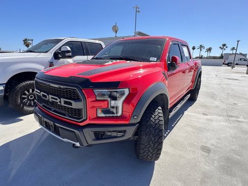 Used 2018 Ford F150 Raptor w/ Equipment Group 802A Luxury image 3