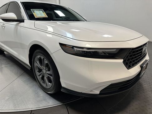 Used 2024 Honda Accord EX image 3