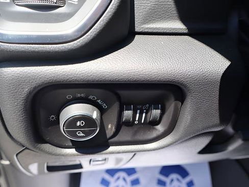 New 2026 RAM 1500 Laramie AWD/4WD image 19