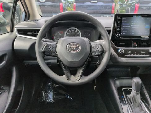 Used 2021 Toyota Corolla LE FWD image 15