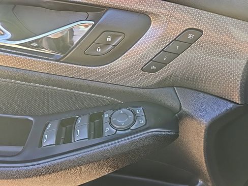 Used 2023 Chevrolet Traverse Premier image 45