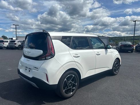 Certified 2024 Kia Soul EX FWD image 2
