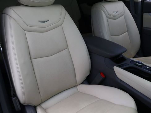 Certified 2024 Cadillac XT6 Premium Luxury w/ Technology Package FWD image 21