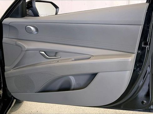 Used 2024 Hyundai Elantra SE FWD image 25