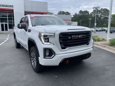Used 2021 GMC Sierra 1500 AT4 w/ AT4 Premium Package AWD/4WD image 2