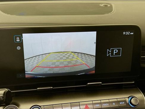 Used 2025 Hyundai Kona SEL AWD/4WD image 14