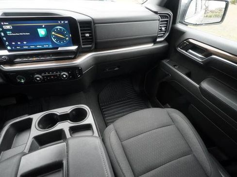 Used 2022 Chevrolet Silverado 1500 LT image 14