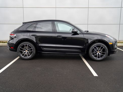 New 2026 Porsche Macan image 8