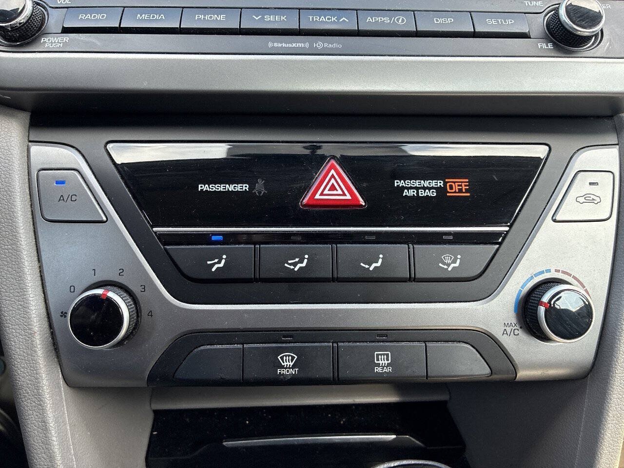 Used 2017 Hyundai Elantra SE FWD image 20