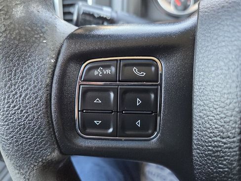 Used 2018 RAM 1500 Classic SLT image 16