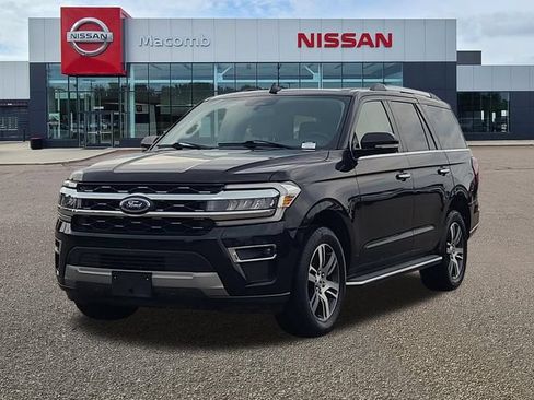 Used 2023 Ford Expedition Limited RWD image 3