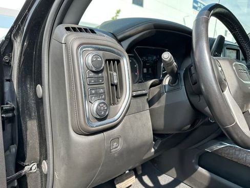 Used 2022 GMC Sierra 2500 Denali w/ Denali Ultimate Package AWD/4WD image 16