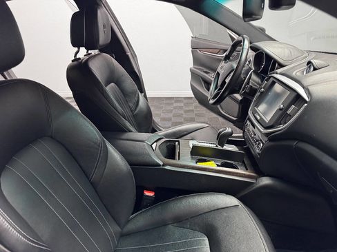 Used 2016 Maserati Ghibli S image 54