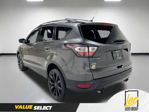 Used 2017 Ford Escape SE w/ Equipment Group 201A AWD/4WD image 9