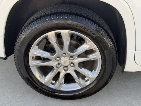 Used 2020 Chevrolet Traverse High Country AWD/4WD image 13