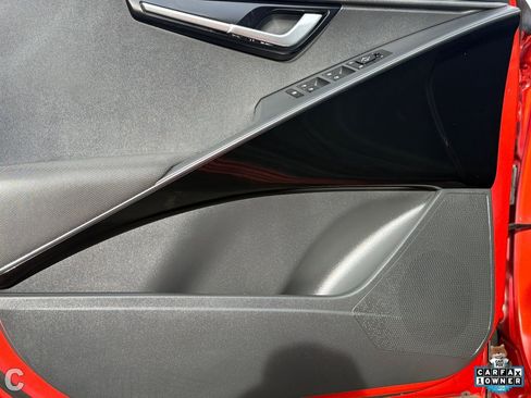 Used 2023 Kia Niro EX image 16