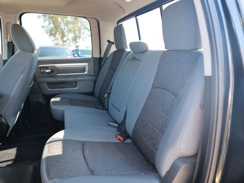Used 2013 RAM 1500 Big Horn RWD image 32