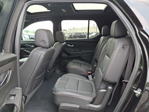 Used 2023 Chevrolet Traverse RS AWD/4WD image 10