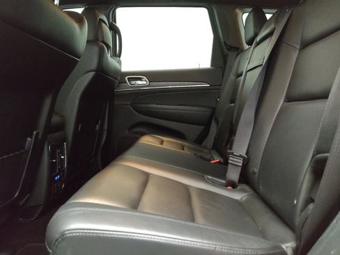 Used 2020 Jeep Grand Cherokee Limited RWD image 18