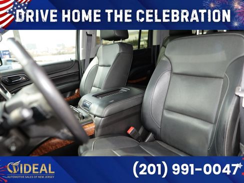Used 2018 Chevrolet Suburban Premier AWD/4WD image 17