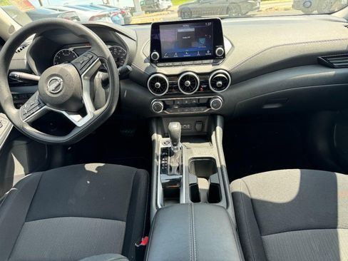Used 2024 Nissan Sentra SV FWD image 13