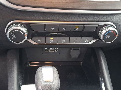 Used 2024 Nissan Altima 2.5 SV FWD image 15