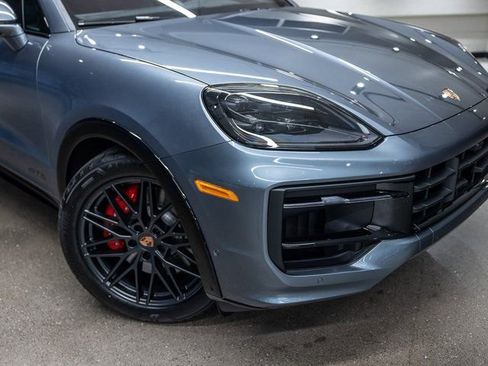 New 2026 Porsche Cayenne GTS image 16