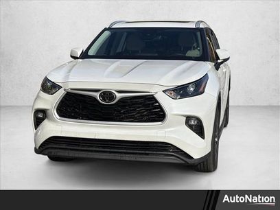 Used 2023 Toyota Highlander XLE